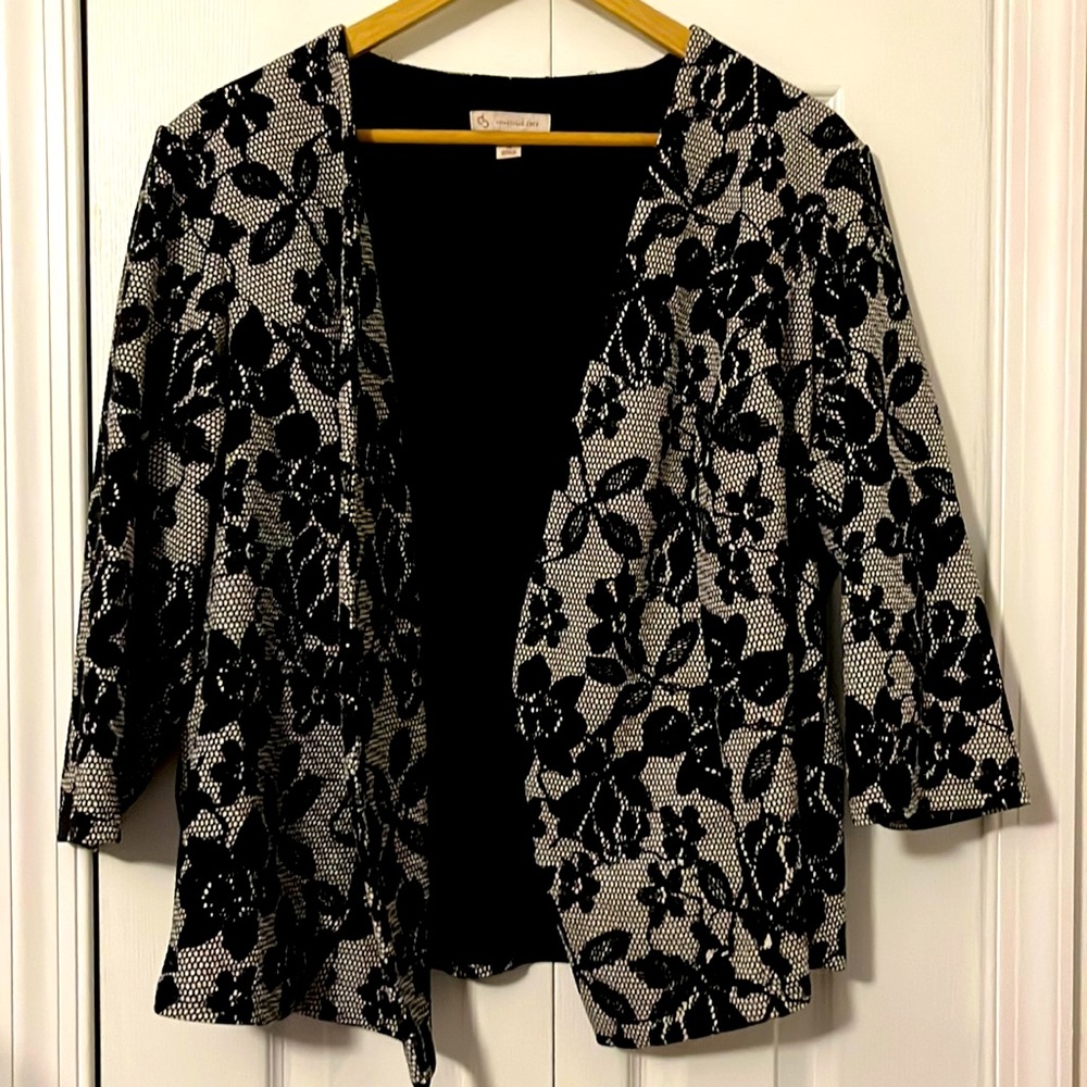 Good pre-owned condition Dress Barn jacket